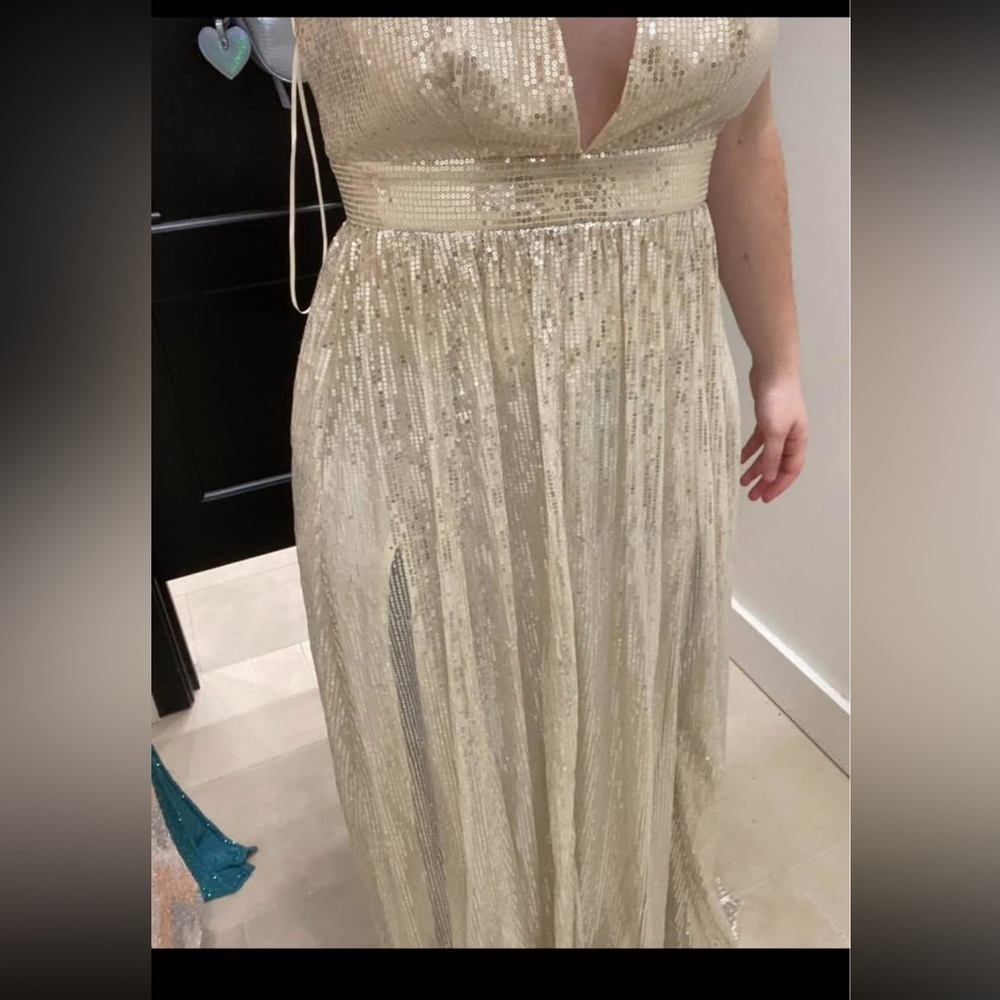 Elegant Gold Sequin Evening Gown